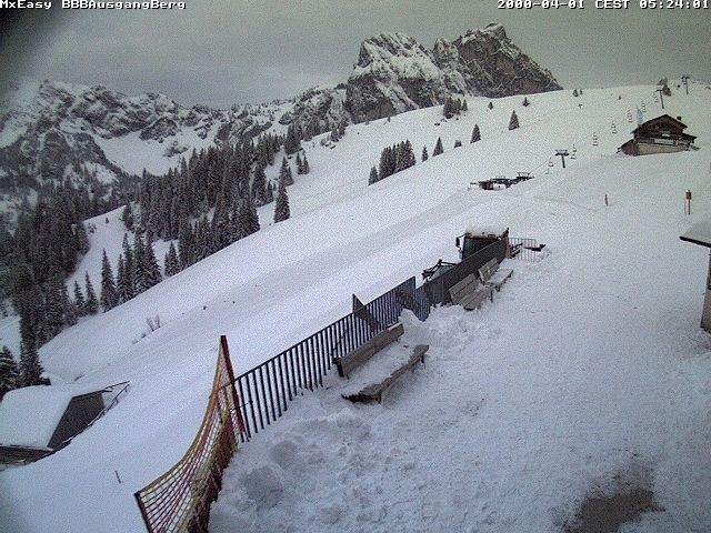 Archived image Webcam Arrival of the Breitenbergbahn cabins