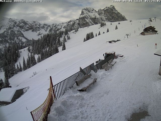 Archived image Webcam Arrival of the Breitenbergbahn cabins