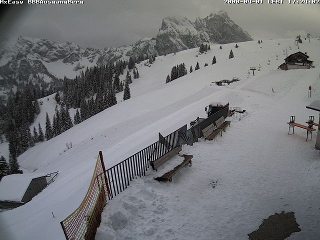 Archiv Foto Webcam Breitenbergbahn: Ausgang Bergstation