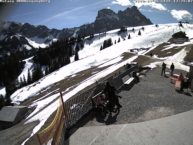 Archived image Webcam Arrival of the Breitenbergbahn cabins