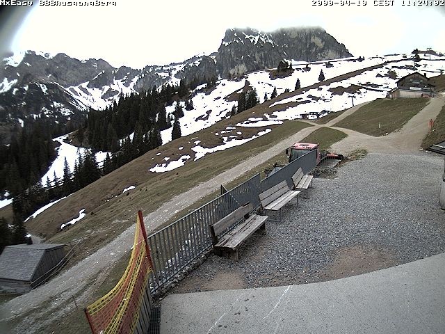 Archived image Webcam Arrival of the Breitenbergbahn cabins