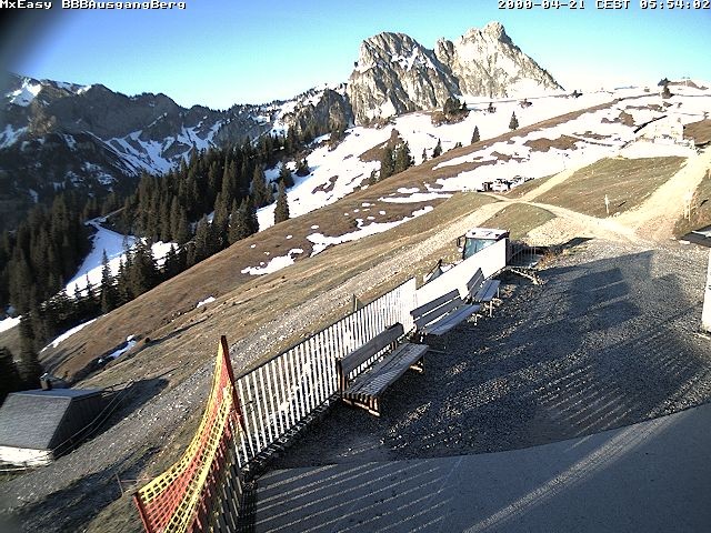 Archived image Webcam Arrival of the Breitenbergbahn cabins