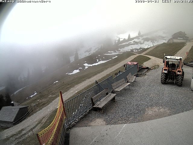 Archived image Webcam Arrival of the Breitenbergbahn cabins