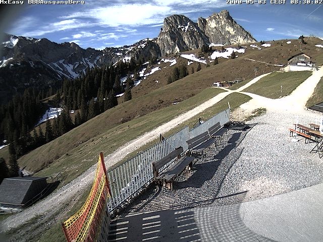 Archived image Webcam Arrival of the Breitenbergbahn cabins
