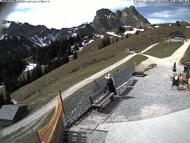 Archiv Foto Webcam Breitenbergbahn: Ausgang Bergstation