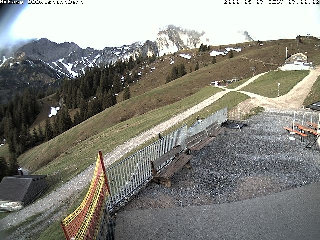 Archived image Webcam Arrival of the Breitenbergbahn cabins