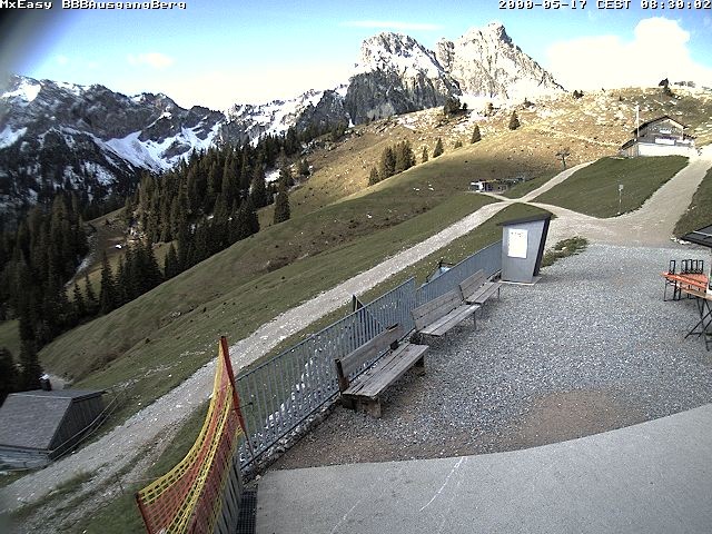 Archived image Webcam Arrival of the Breitenbergbahn cabins