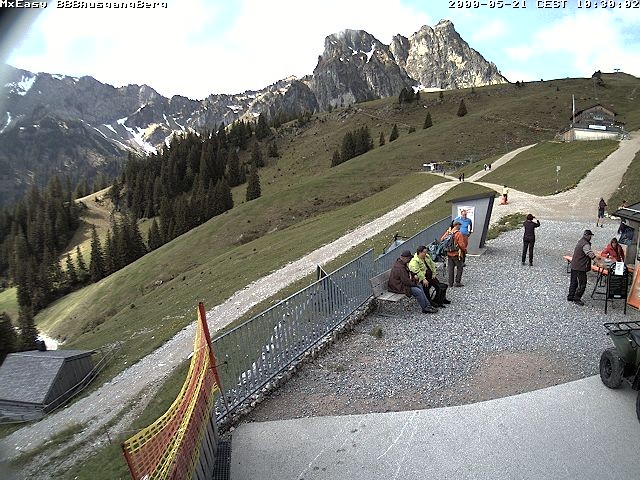 Archiv Foto Webcam Breitenbergbahn: Ausgang Bergstation
