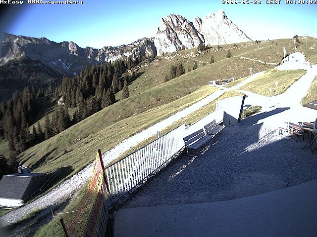 Archived image Webcam Arrival of the Breitenbergbahn cabins