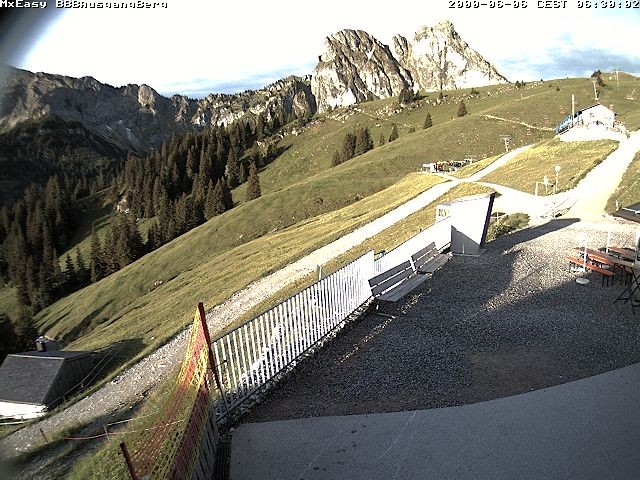 Archiv Foto Webcam Breitenbergbahn: Ausgang Bergstation