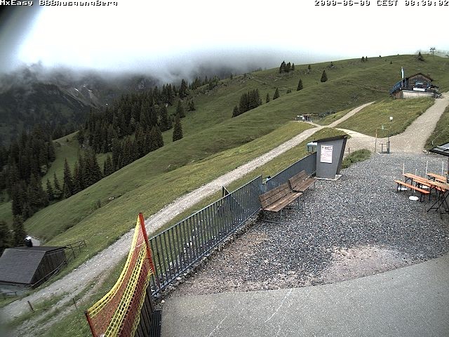Archived image Webcam Arrival of the Breitenbergbahn cabins