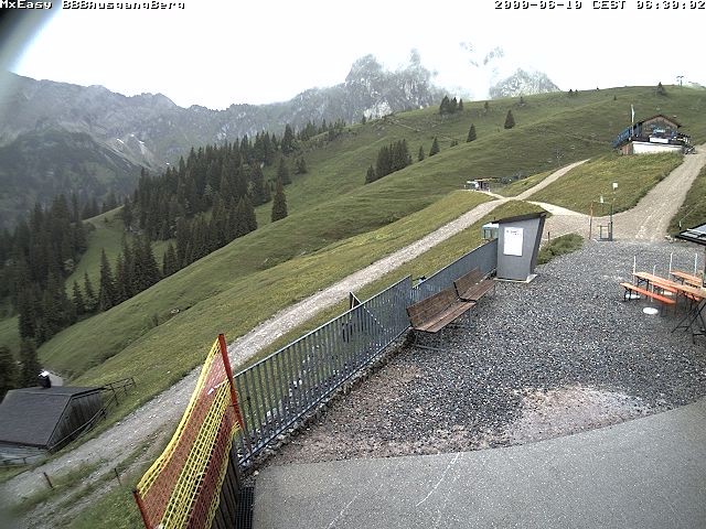 Archiv Foto Webcam Breitenbergbahn: Ausgang Bergstation