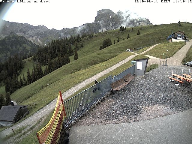 Archiv Foto Webcam Breitenbergbahn: Ausgang Bergstation