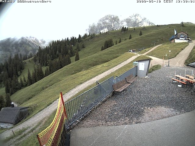 Archiv Foto Webcam Breitenbergbahn: Ausgang Bergstation