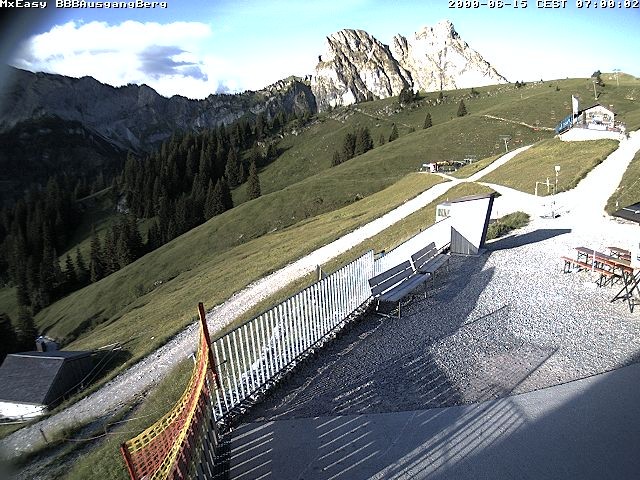 Archived image Webcam Arrival of the Breitenbergbahn cabins
