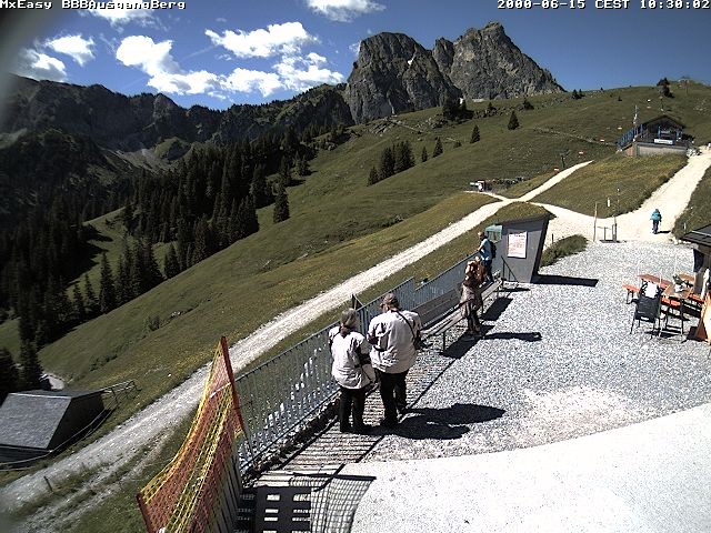 Archived image Webcam Arrival of the Breitenbergbahn cabins