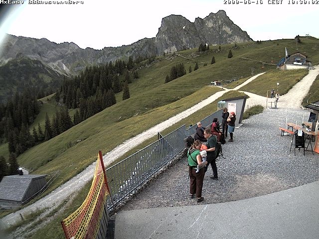 Archiv Foto Webcam Breitenbergbahn: Ausgang Bergstation