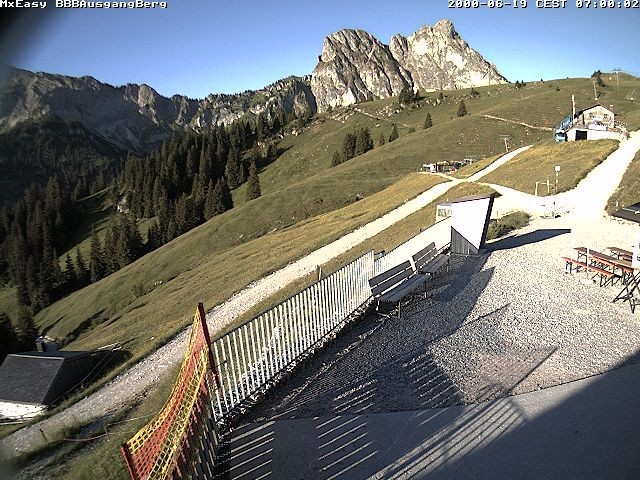 Archiv Foto Webcam Breitenbergbahn: Ausgang Bergstation