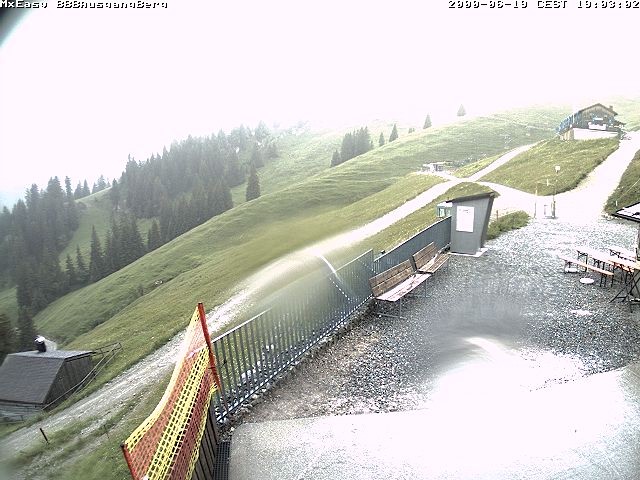 Archived image Webcam Arrival of the Breitenbergbahn cabins
