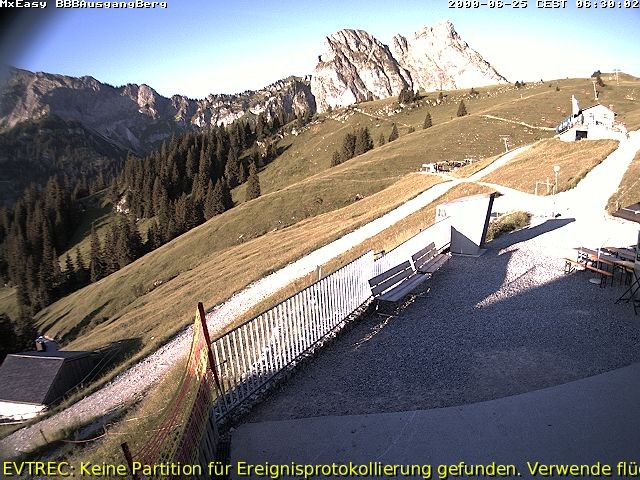 Archived image Webcam Arrival of the Breitenbergbahn cabins