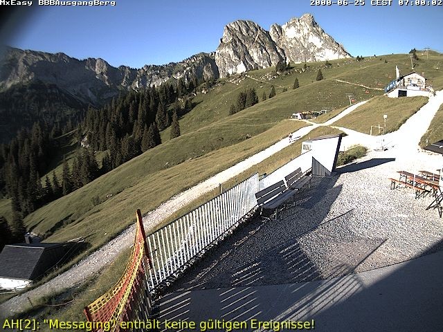 Archived image Webcam Arrival of the Breitenbergbahn cabins