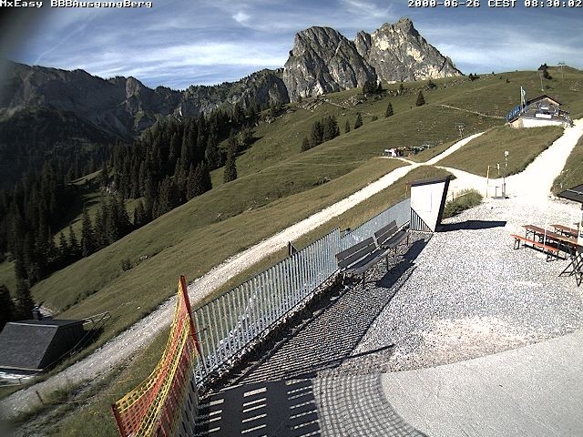 Archived image Webcam Arrival of the Breitenbergbahn cabins