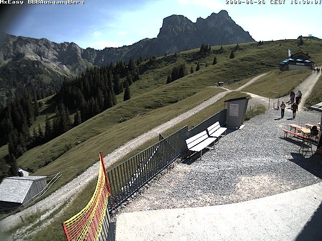 Archiv Foto Webcam Breitenbergbahn: Ausgang Bergstation