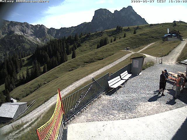 Archived image Webcam Arrival of the Breitenbergbahn cabins