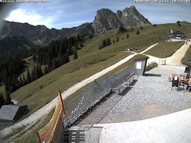 Archived image Webcam Arrival of the Breitenbergbahn cabins