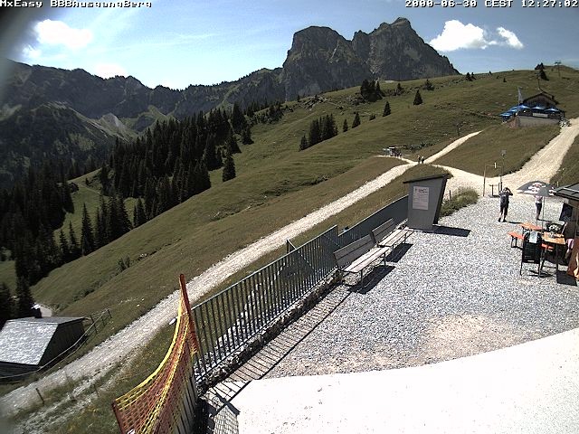 Archived image Webcam Arrival of the Breitenbergbahn cabins