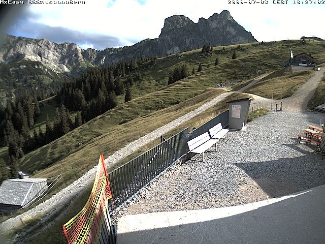 Archived image Webcam Arrival of the Breitenbergbahn cabins