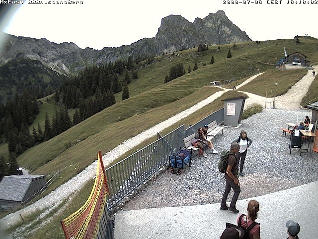 Archived image Webcam Arrival of the Breitenbergbahn cabins