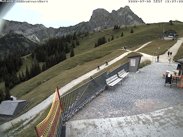 Archived image Webcam Arrival of the Breitenbergbahn cabins