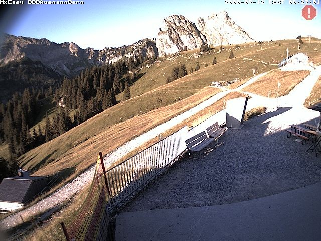 Archived image Webcam Arrival of the Breitenbergbahn cabins