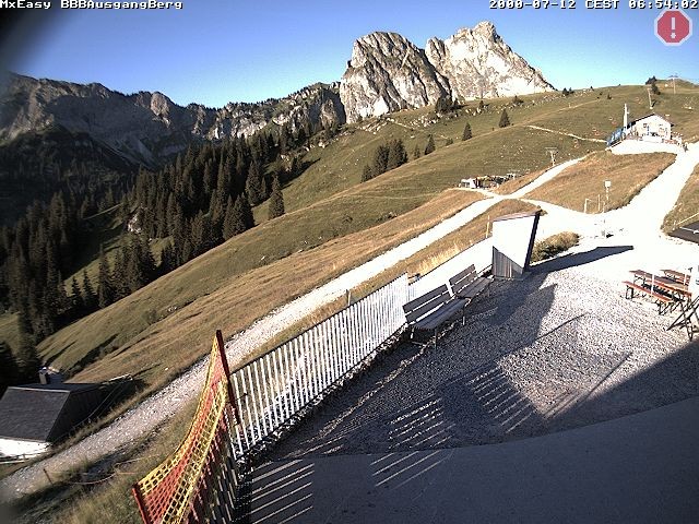 Archived image Webcam Arrival of the Breitenbergbahn cabins