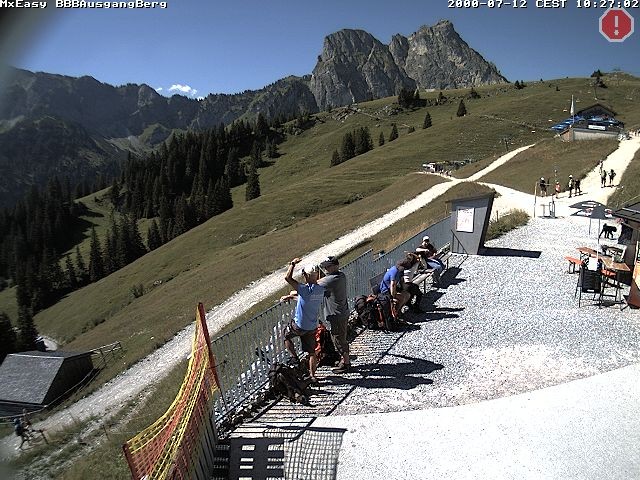 Archived image Webcam Arrival of the Breitenbergbahn cabins