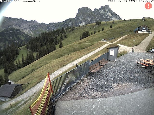 Archived image Webcam Arrival of the Breitenbergbahn cabins
