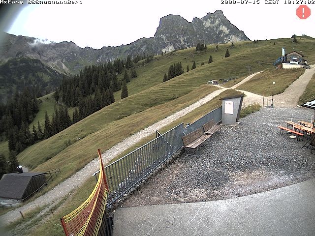 Archived image Webcam Arrival of the Breitenbergbahn cabins