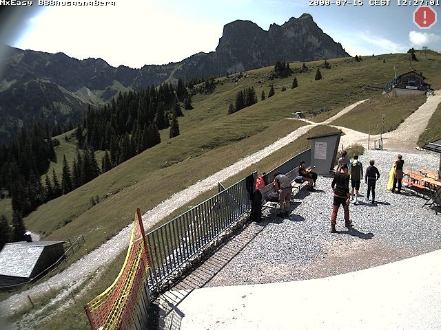 Archived image Webcam Arrival of the Breitenbergbahn cabins