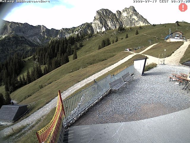 Archived image Webcam Arrival of the Breitenbergbahn cabins