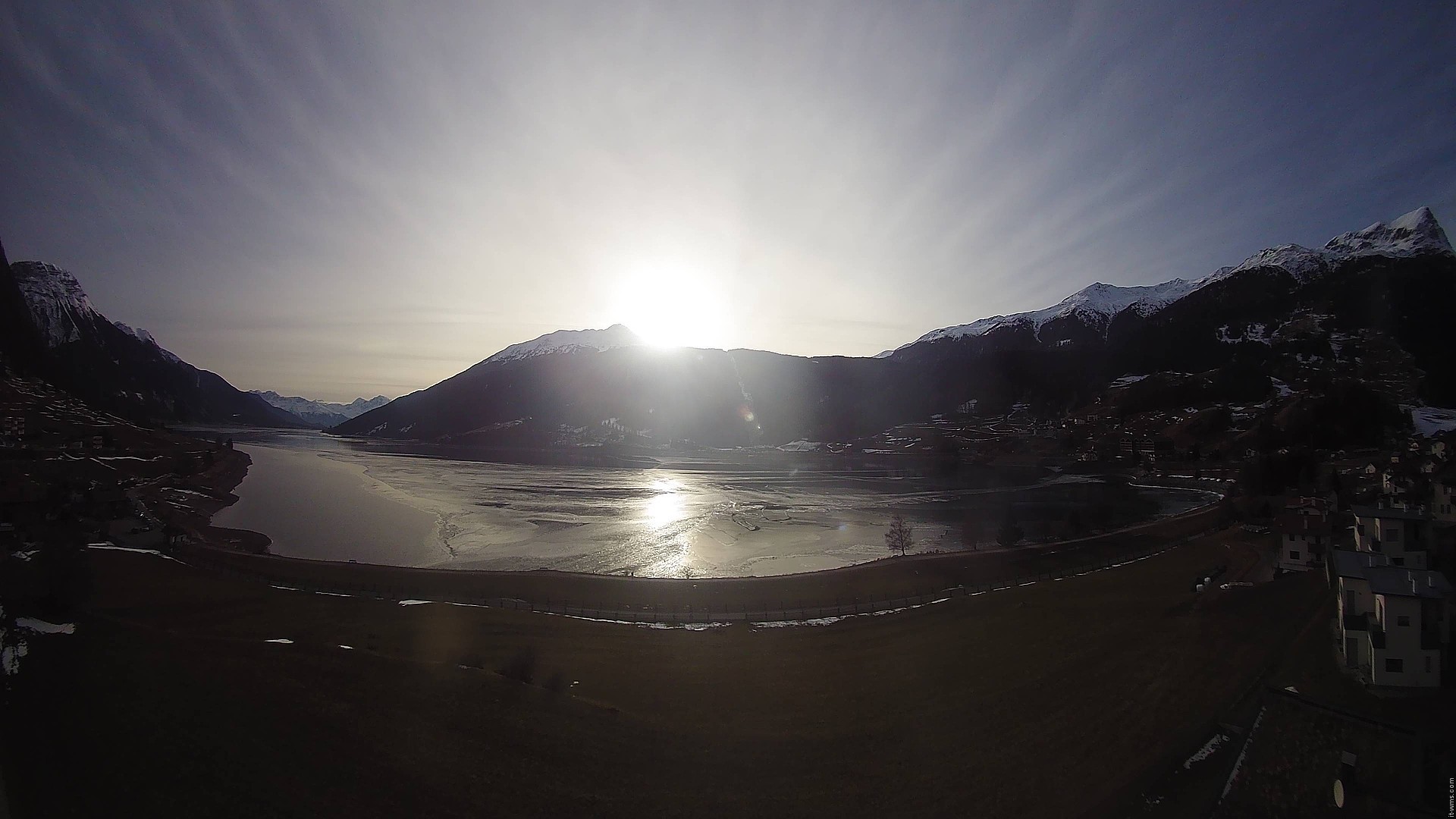 Archiv Foto Webcam Reschen - Blick auf den Reschensee