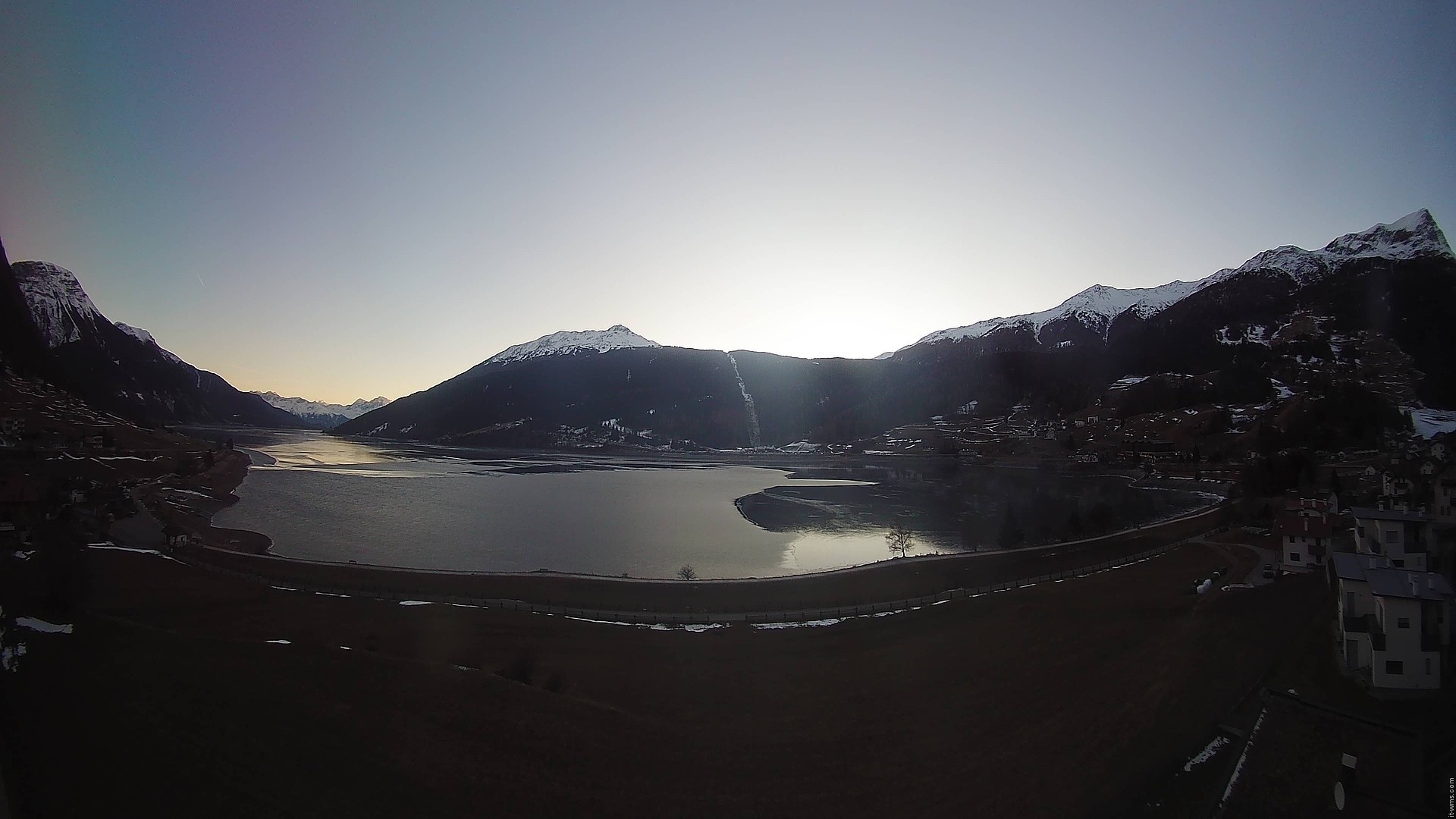 Archiv Foto Webcam Reschen - Blick auf den Reschensee