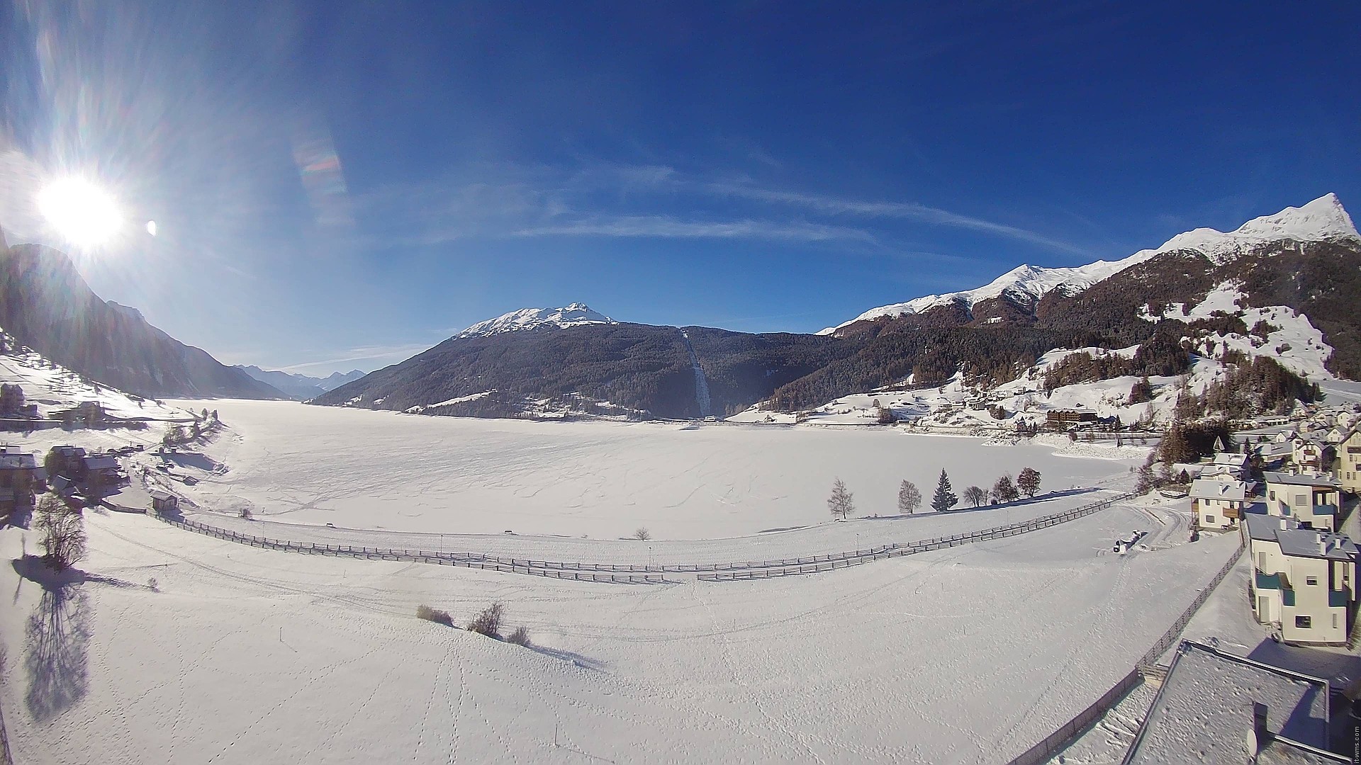Archiv Foto Webcam Reschen - Blick auf den Reschensee