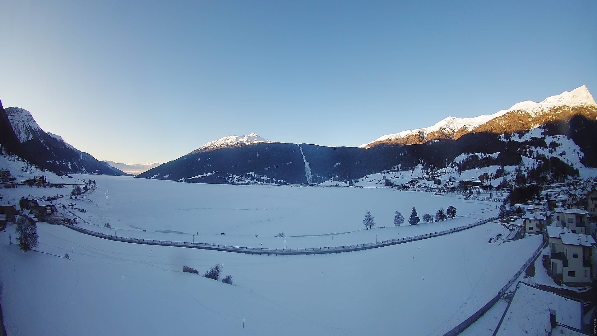 Archiv Foto Webcam Reschen - Blick auf den Reschensee