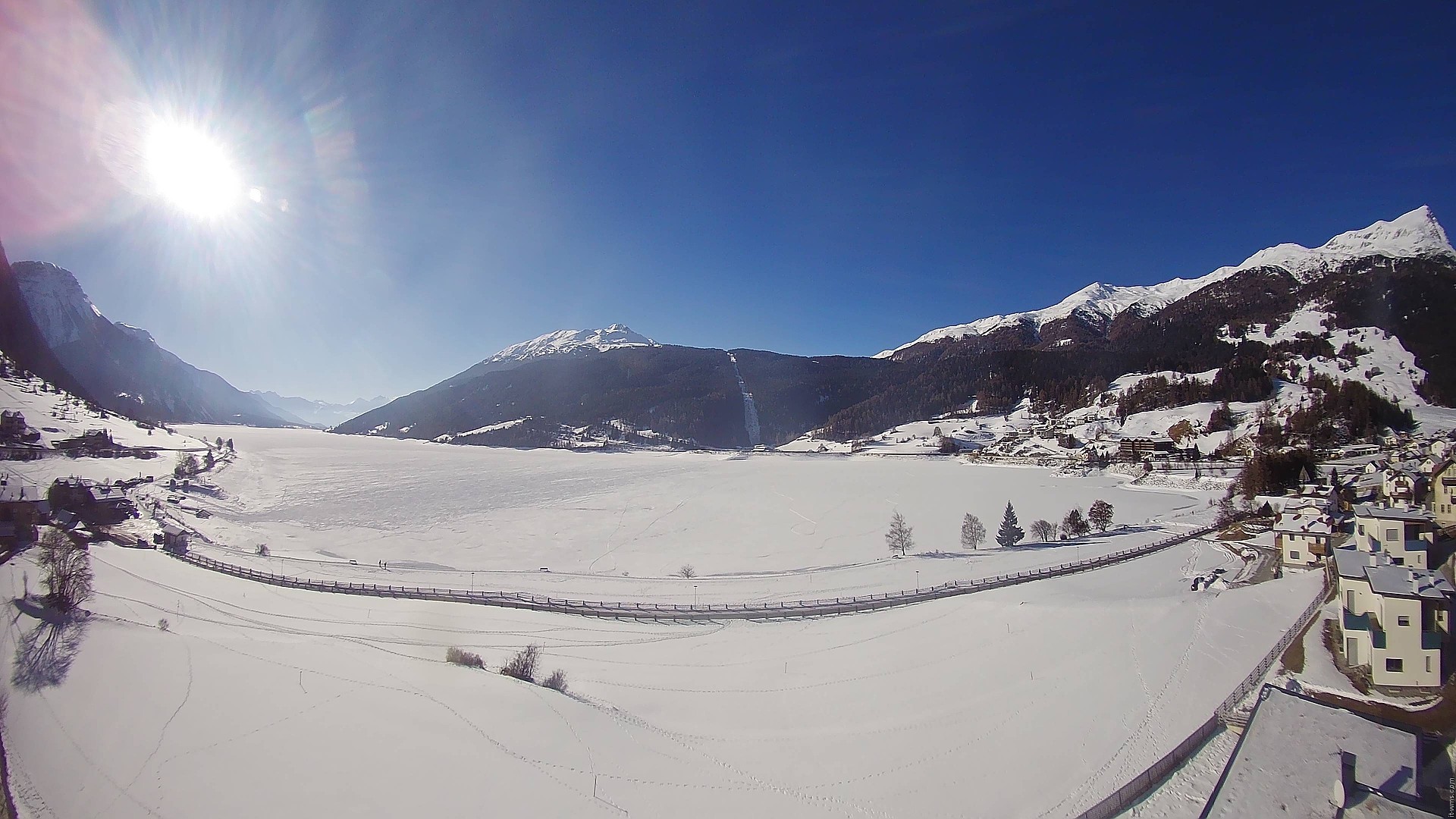 Archiv Foto Webcam Reschen - Blick auf den Reschensee