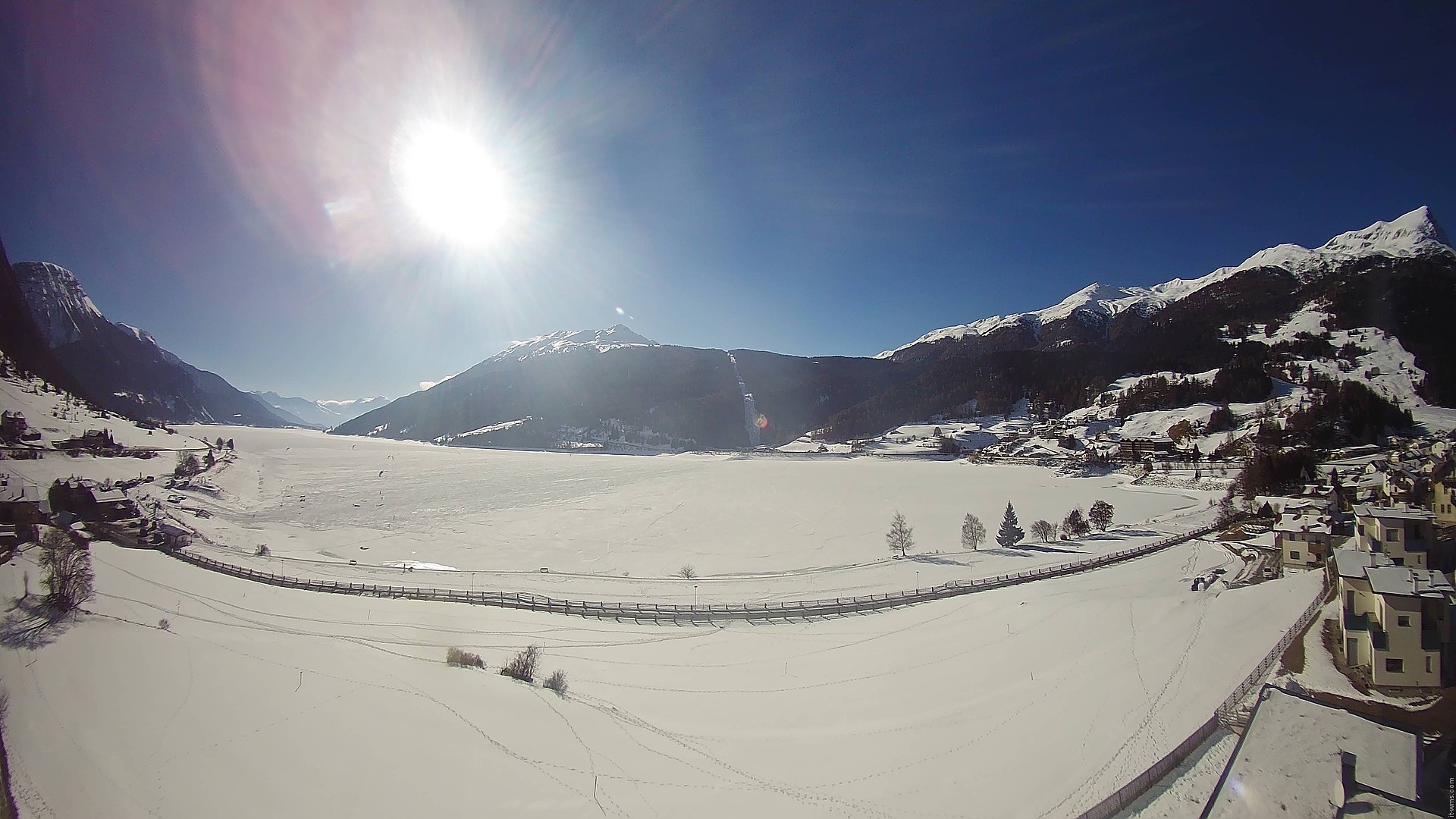 Archiv Foto Webcam Reschen - Blick auf den Reschensee