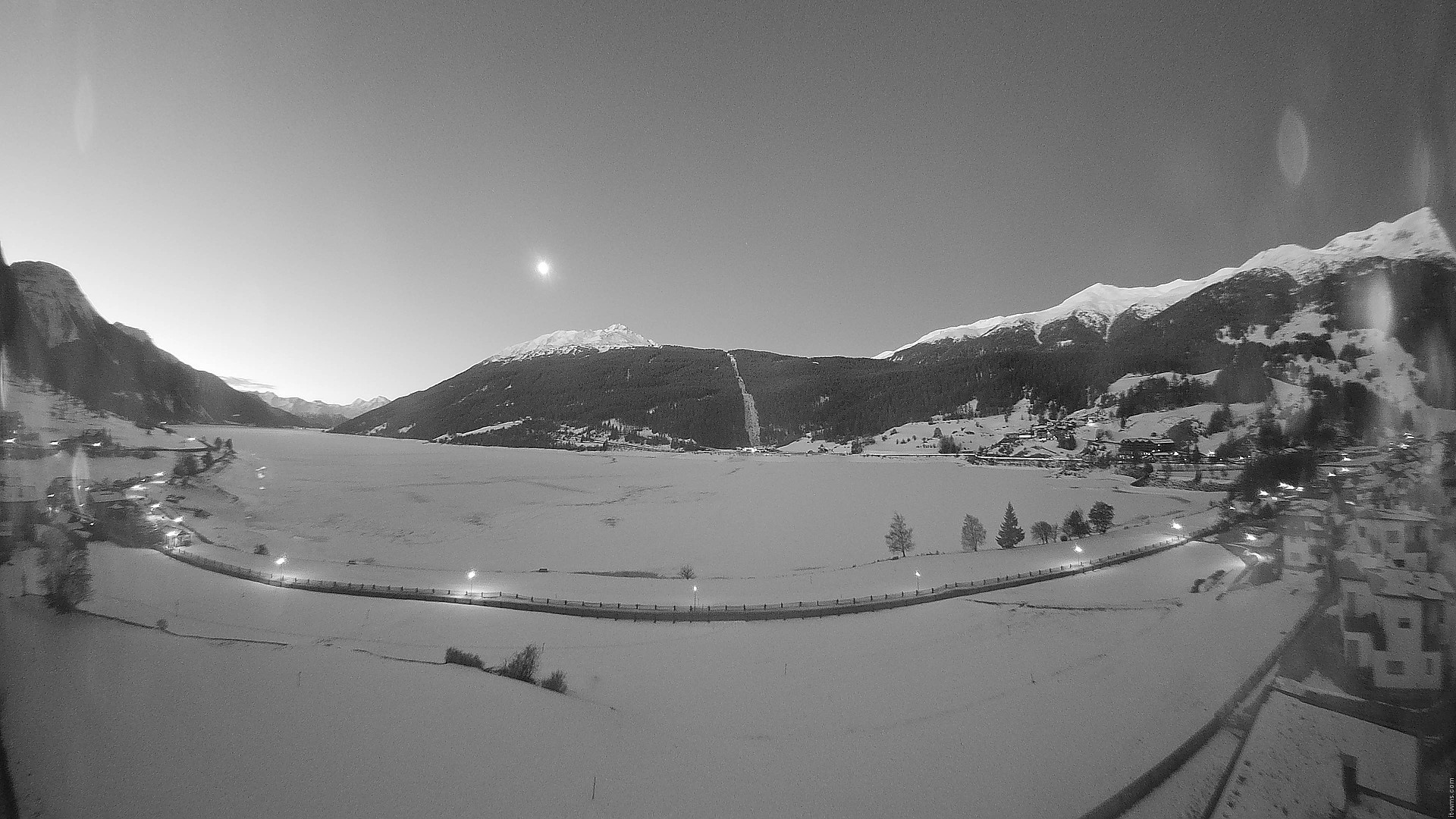 Archiv Foto Webcam Reschen - Blick auf den Reschensee