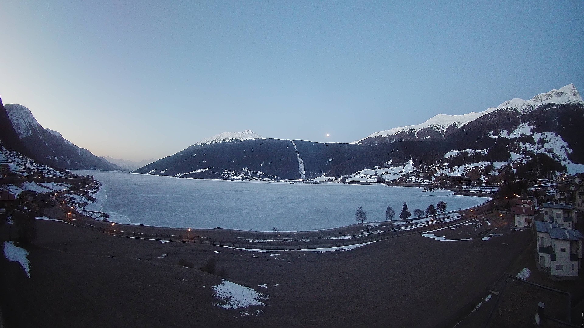 Archiv Foto Webcam Reschen - Blick auf den Reschensee