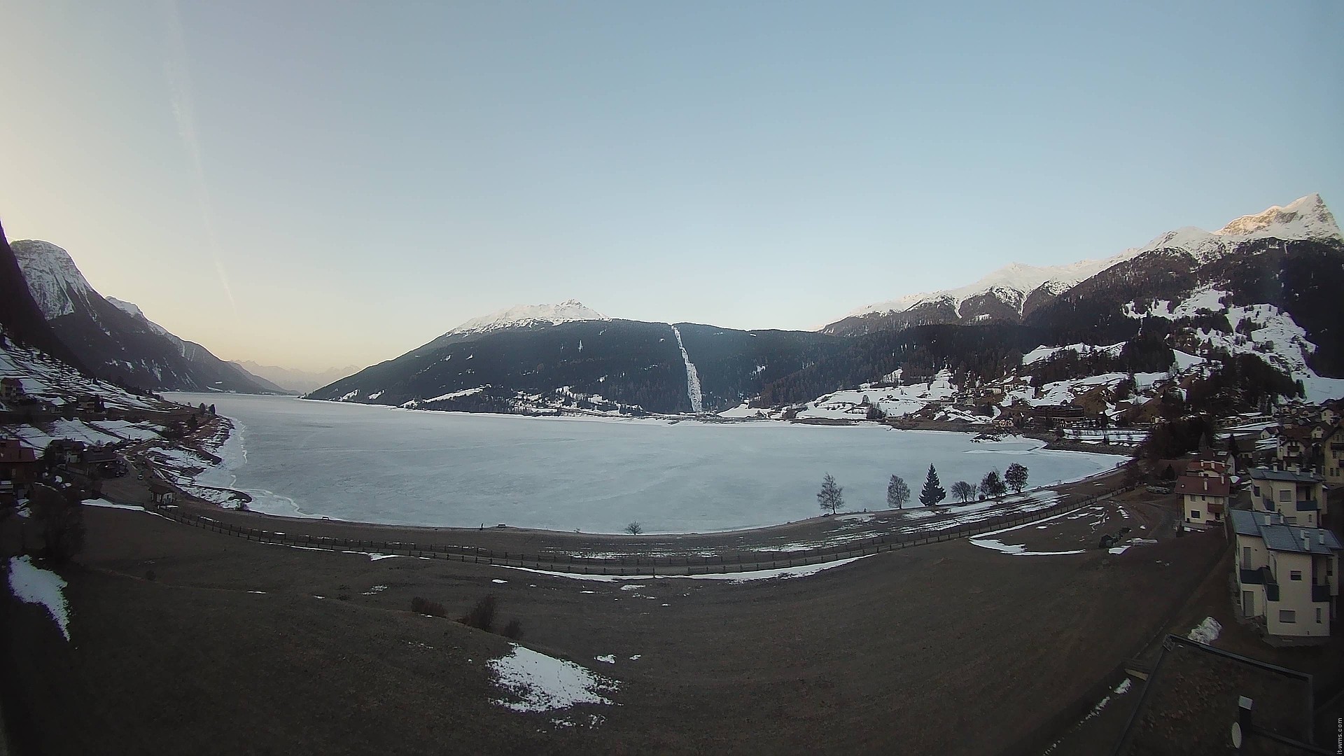 Archiv Foto Webcam Reschen - Blick auf den Reschensee