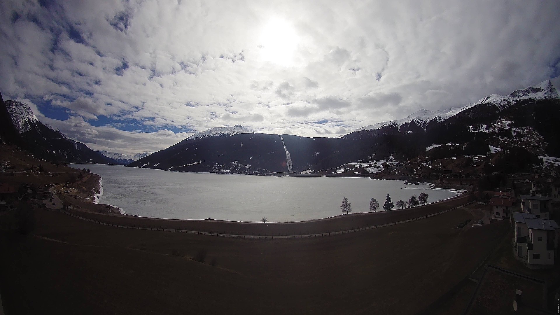 Archiv Foto Webcam Reschen - Blick auf den Reschensee